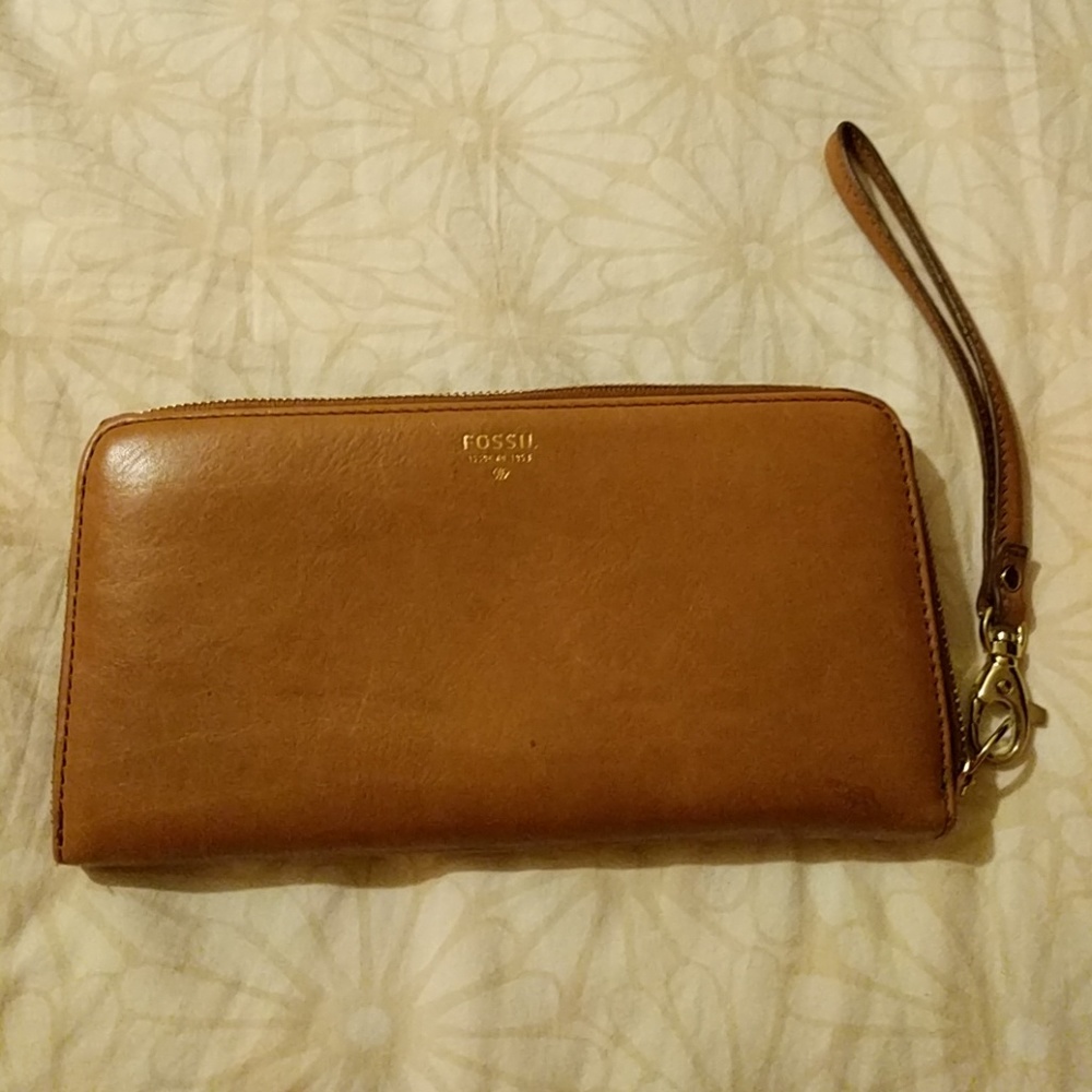 Fossil tan wallet